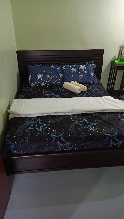 Snoopy Homestay Two Bedroom Бату-Пахат Екстер'єр фото