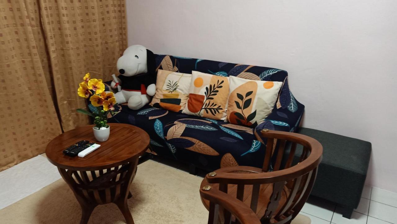 Snoopy Homestay Two Bedroom Бату-Пахат Екстер'єр фото